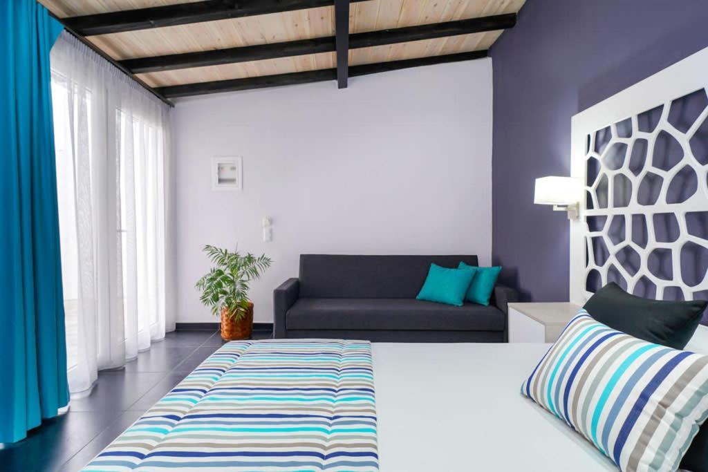 Вилла El Mare Seaside Retreats - Bespoke Luxury Getaways Лименария Экстерьер фото