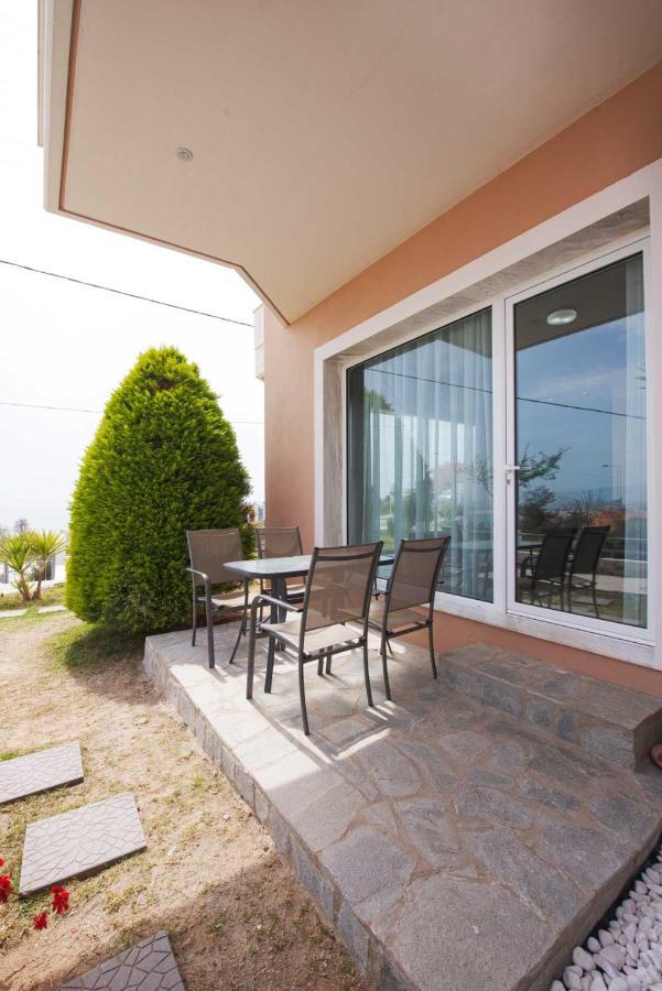 Вилла El Mare Seaside Retreats - Bespoke Luxury Getaways Лименария Экстерьер фото